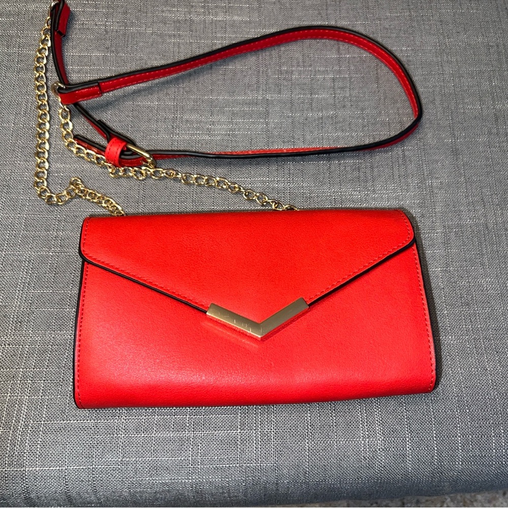 Urban Expressions Hester Red Crossbody